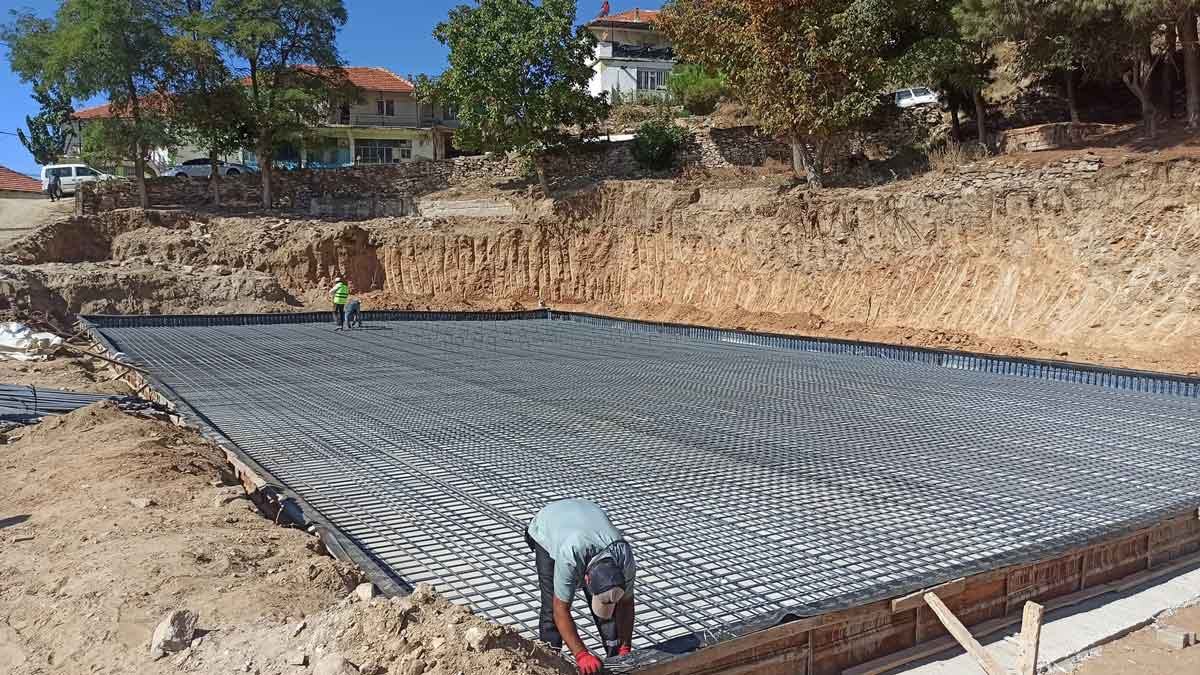 DEVLET VERDİĞİ SÖZÜ TUTTU OKUL İNŞAATI BAŞLADI