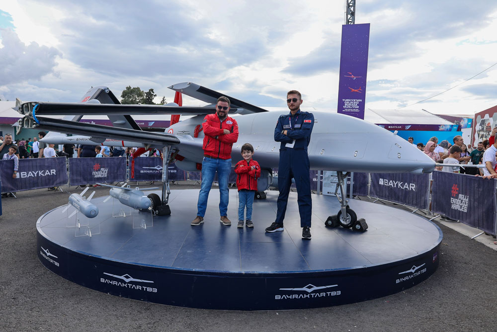 GENÇ KUŞAK TOPLULUĞUNUN ROTASI BU KEZ TEKNOFEST OLDU