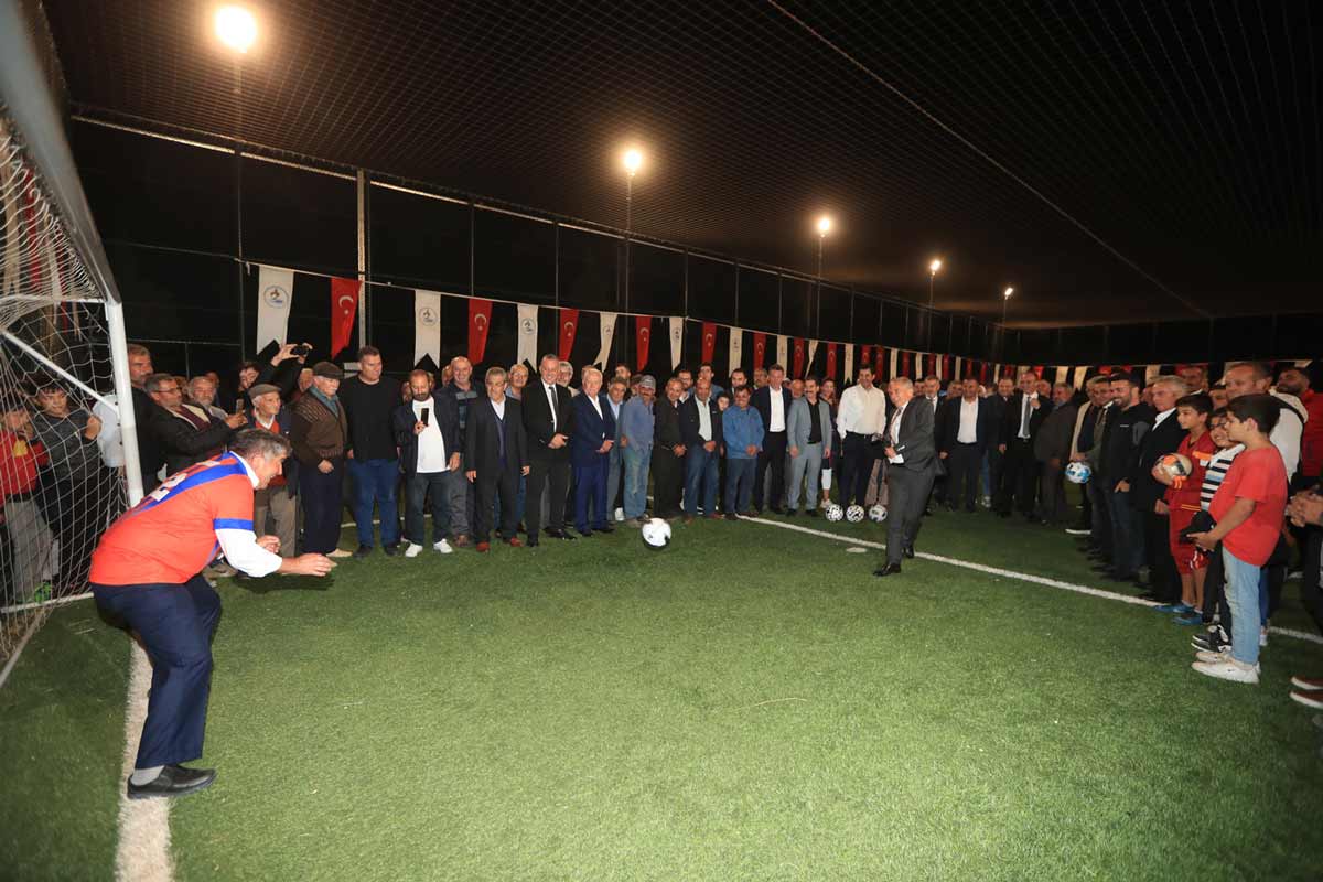 GÜZELPINAR’A HALI SAHA