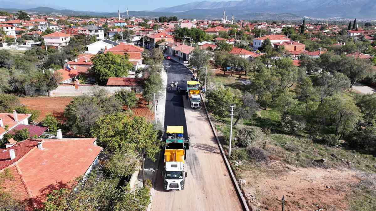 KIZILCABÖLÜK, BÜYÜKŞEHİR İLE GÜVENLİ VE KONFORLU YOLLARA KAVUŞTU