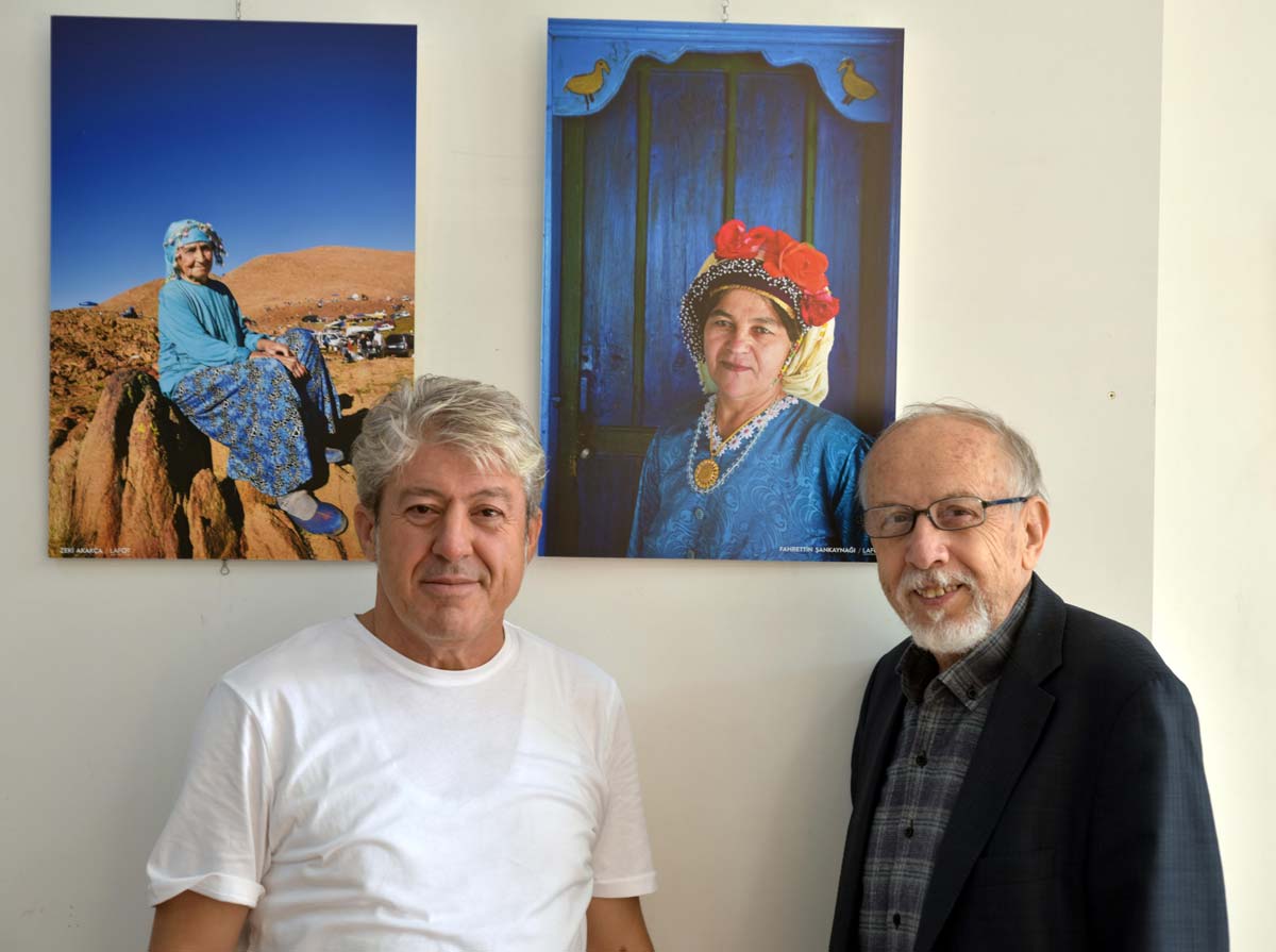 MAVİ SERGİ AÇILDI