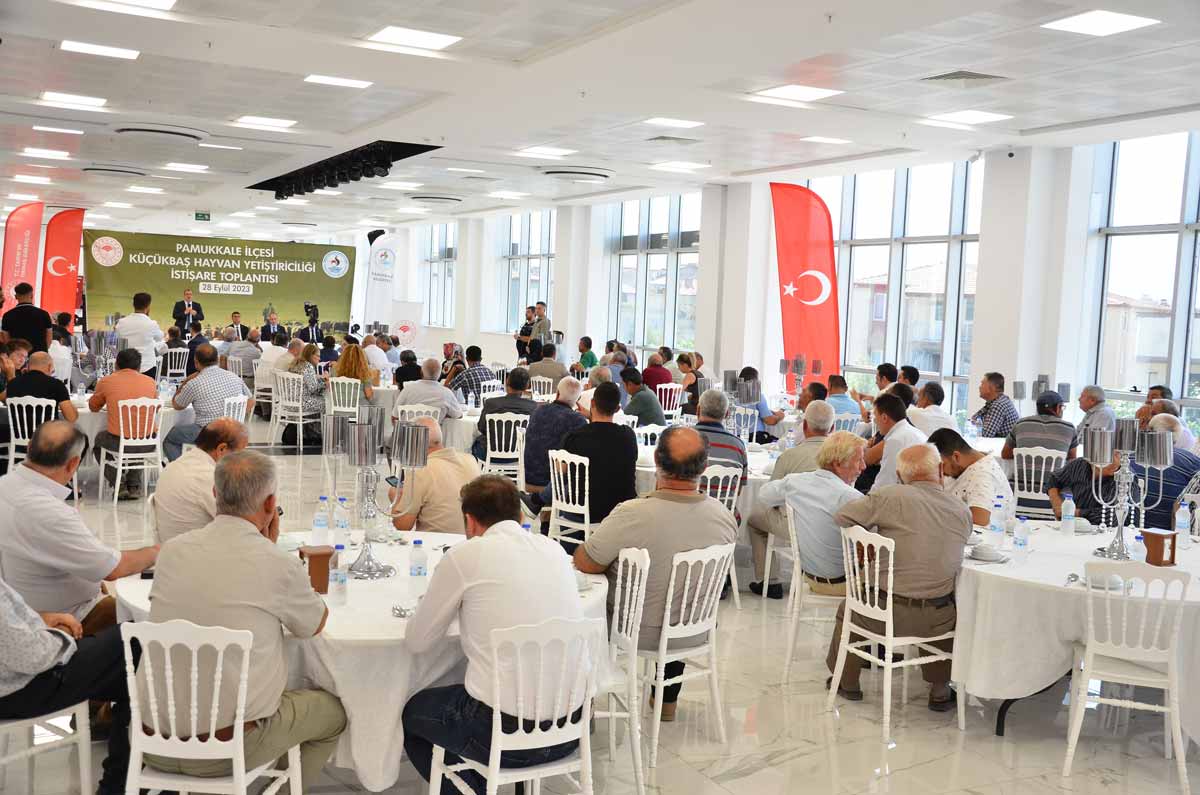 PAMUKKALE’DE KÜÇÜKBAŞ YETİŞTİRİCİLERİNİN SORUNLARI ELE ALINDI  