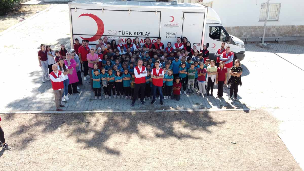 PAMUKKALE KIZILAY'IN ROTASI MİNİK GÖNÜLLER