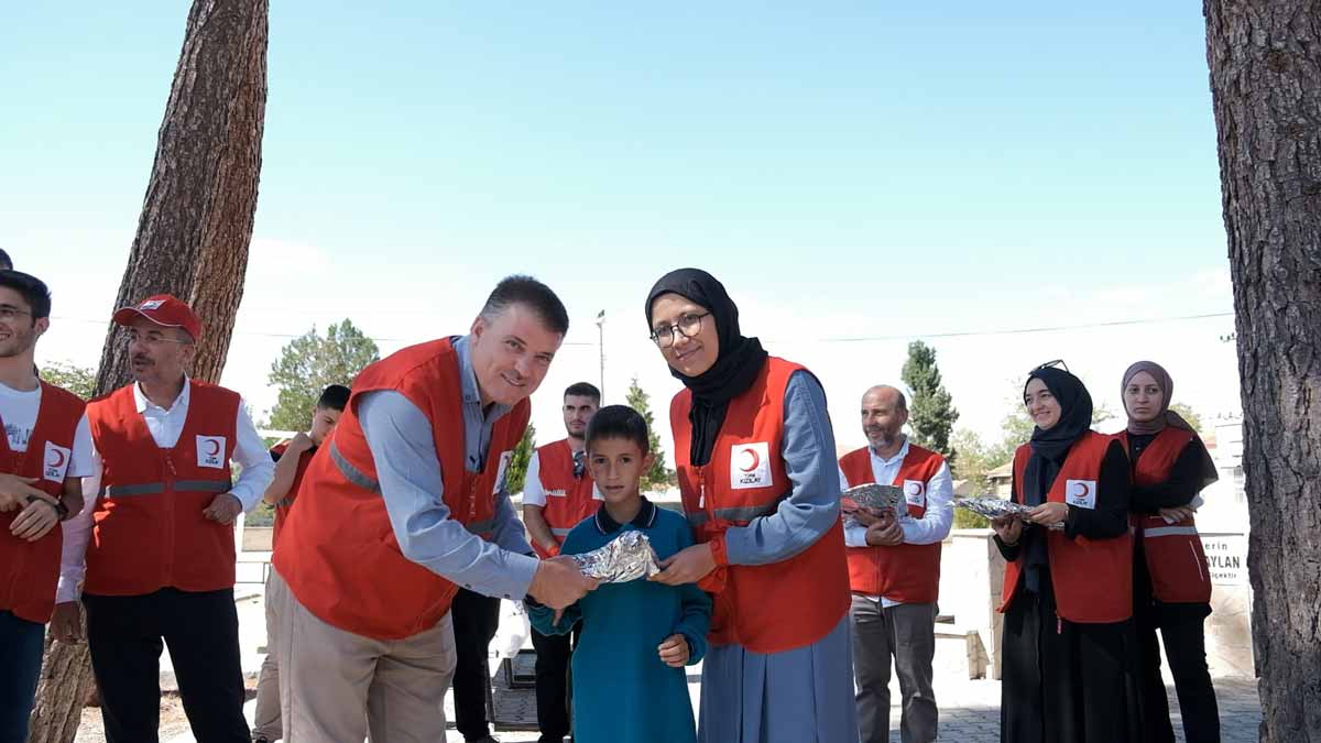 PAMUKKALE KIZILAY'IN ROTASI MİNİK GÖNÜLLER