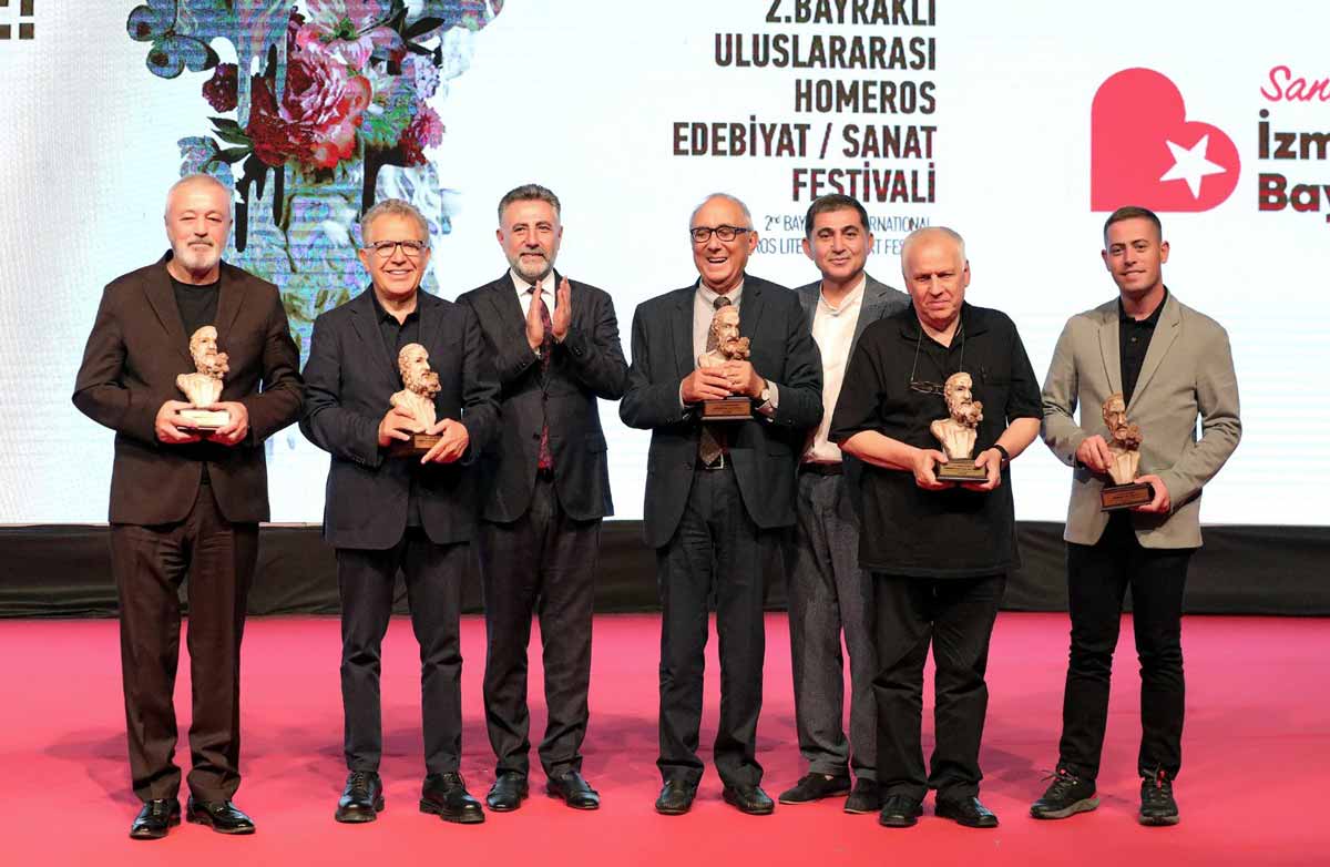 ULUSLARARASI HOMEROS FESTİVALİ’NE MUHTEŞEM FİNAL