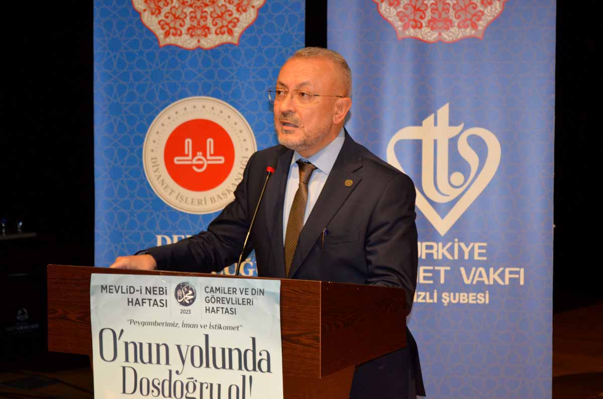 'İMAN VE İSTİKAMET' KONULU KONFERANS TAMAMLANDI