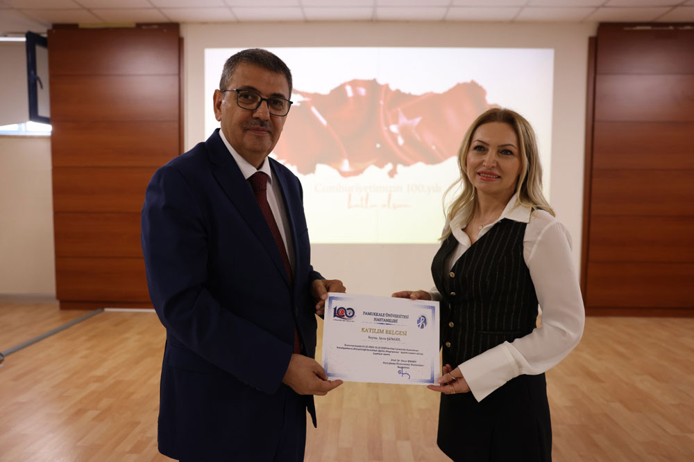 AMELİYAT HEMŞİRELERİ EĞİTİM SERTİFİKALARINI REKTÖR KUTLUHAN’IN ELİNDEN ALDILAR