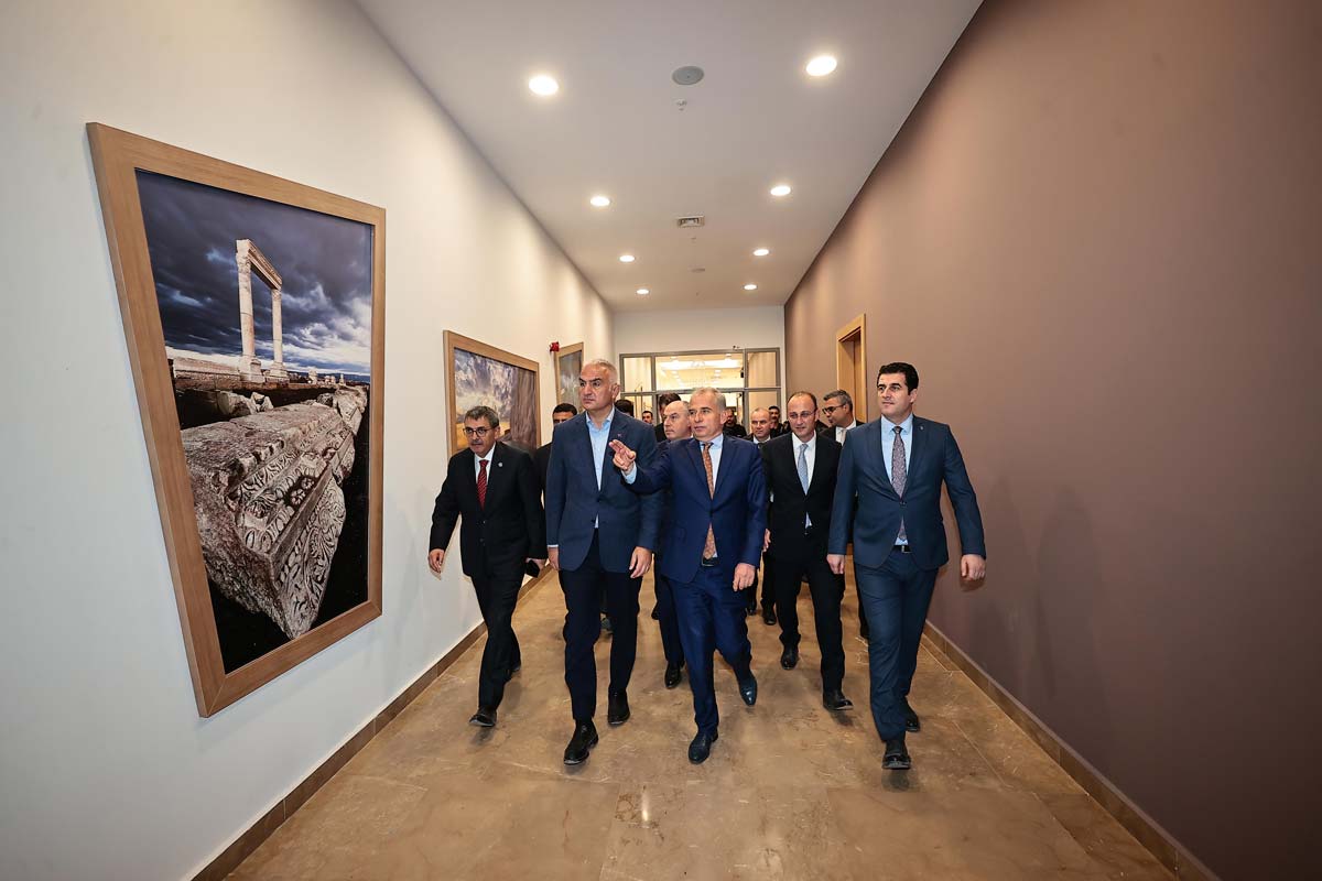 BİLİM, KÜLTÜR VE SANAT MERKEZİNE TAM NOT