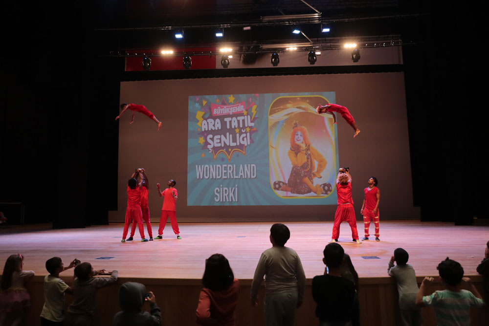 BÜYÜKŞEHİR'DEN ARA TATİL ŞENLİĞİ