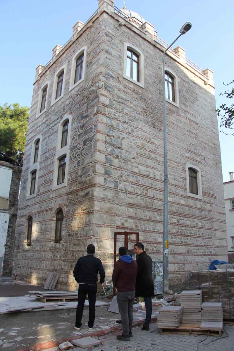FATİH SULTAN MEHMED’İN MANİSA’YA YADİGARI AYAĞA KALDIRILDI  