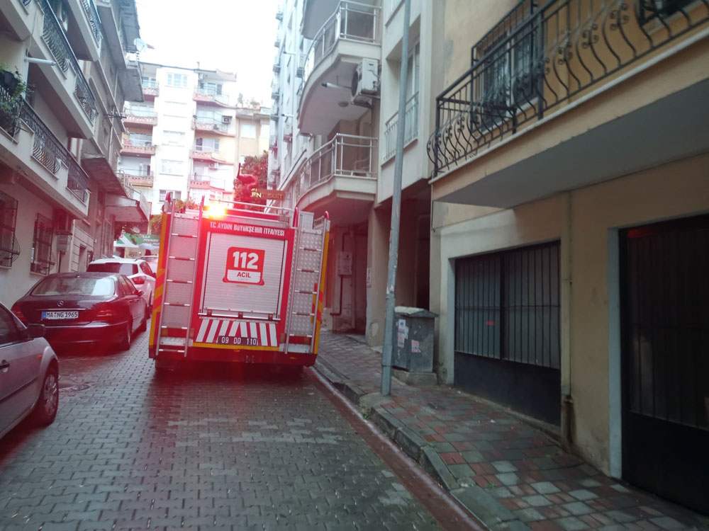 İTFAİYE, ‘USULSÜZ PARK’ ENGELİNE TAKILDI