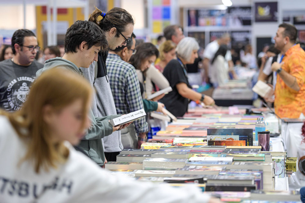 İZKİTAP KİTAPSEVERLERİN BULUŞMA NOKTASI OLDU