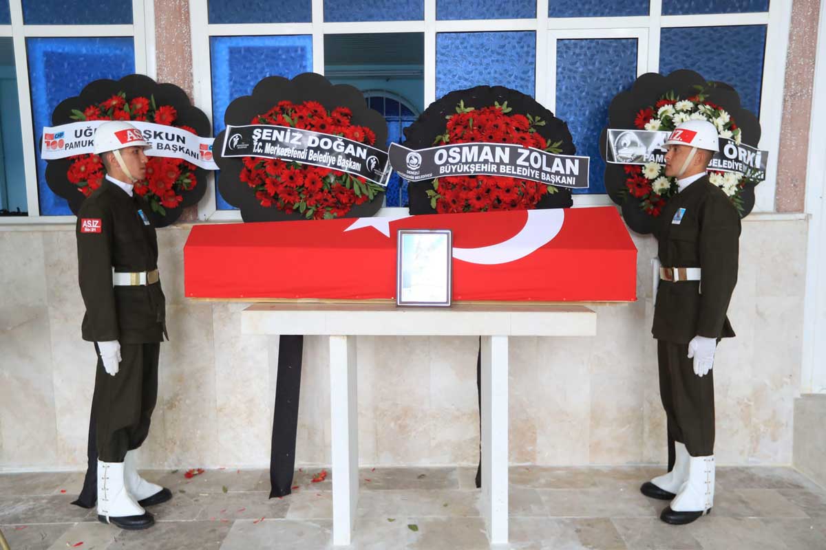 KIBRIS GAZİSİ SON YOLCULUĞUNA UĞUNLANDI