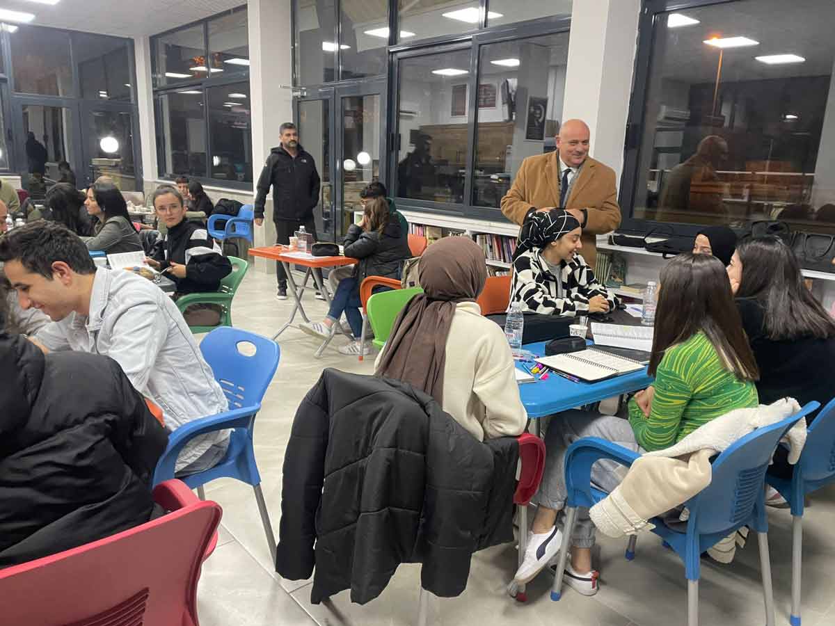 KİTAP KAFE’YE İLGİ MEMNUN ETTİ