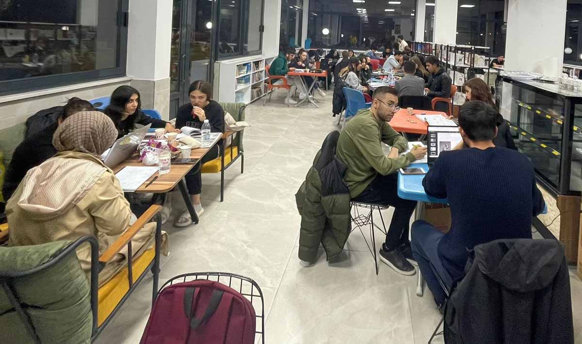 KİTAP KAFE’YE İLGİ MEMNUN ETTİ