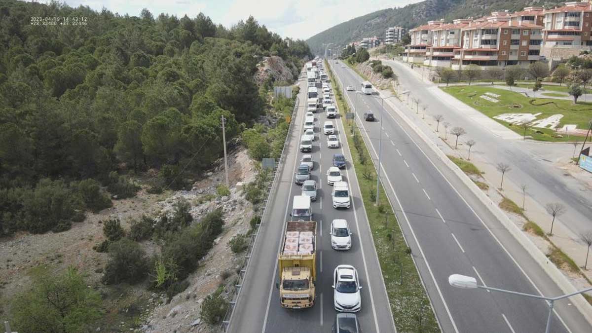 MUĞLA’DA 14 GÜNDE ARAÇ SAYISI 5 BİN 455 ARTTI  