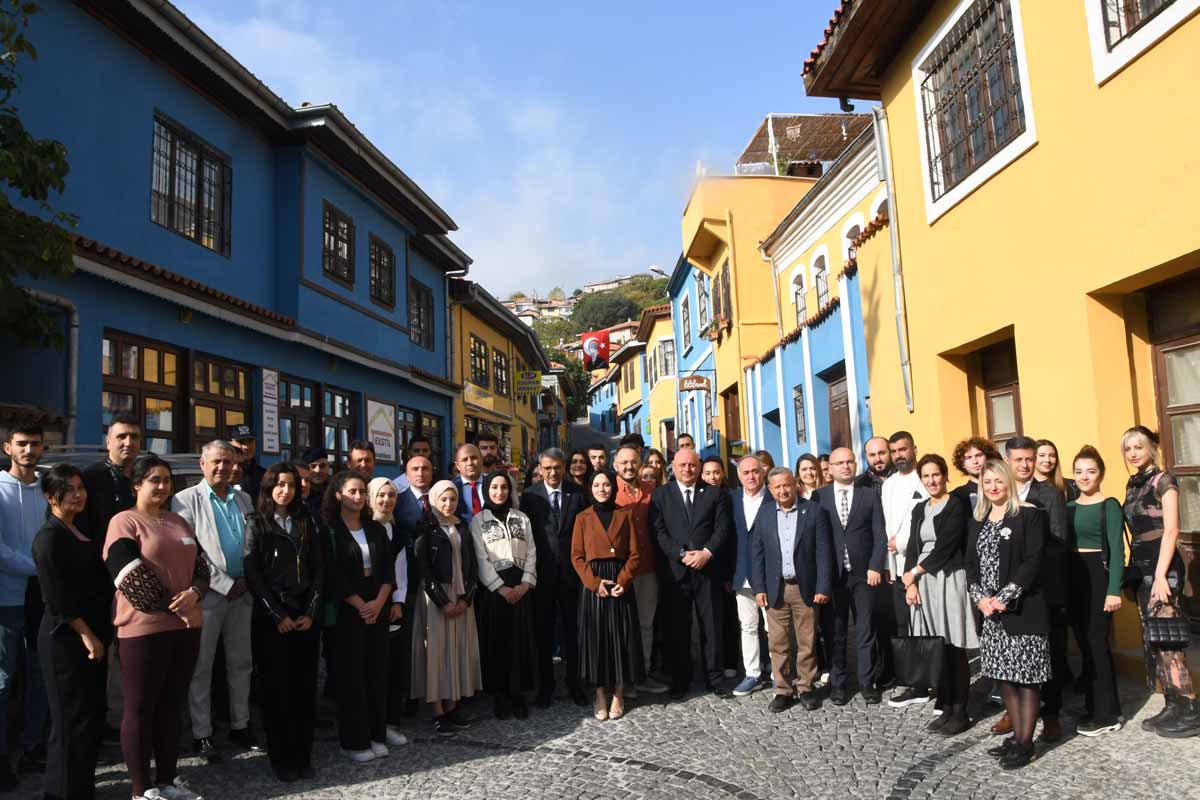 TASARIM BÖLÜMÜ ÖĞRENCİLERİNDEN ANADOLU ESİNTİLERİ