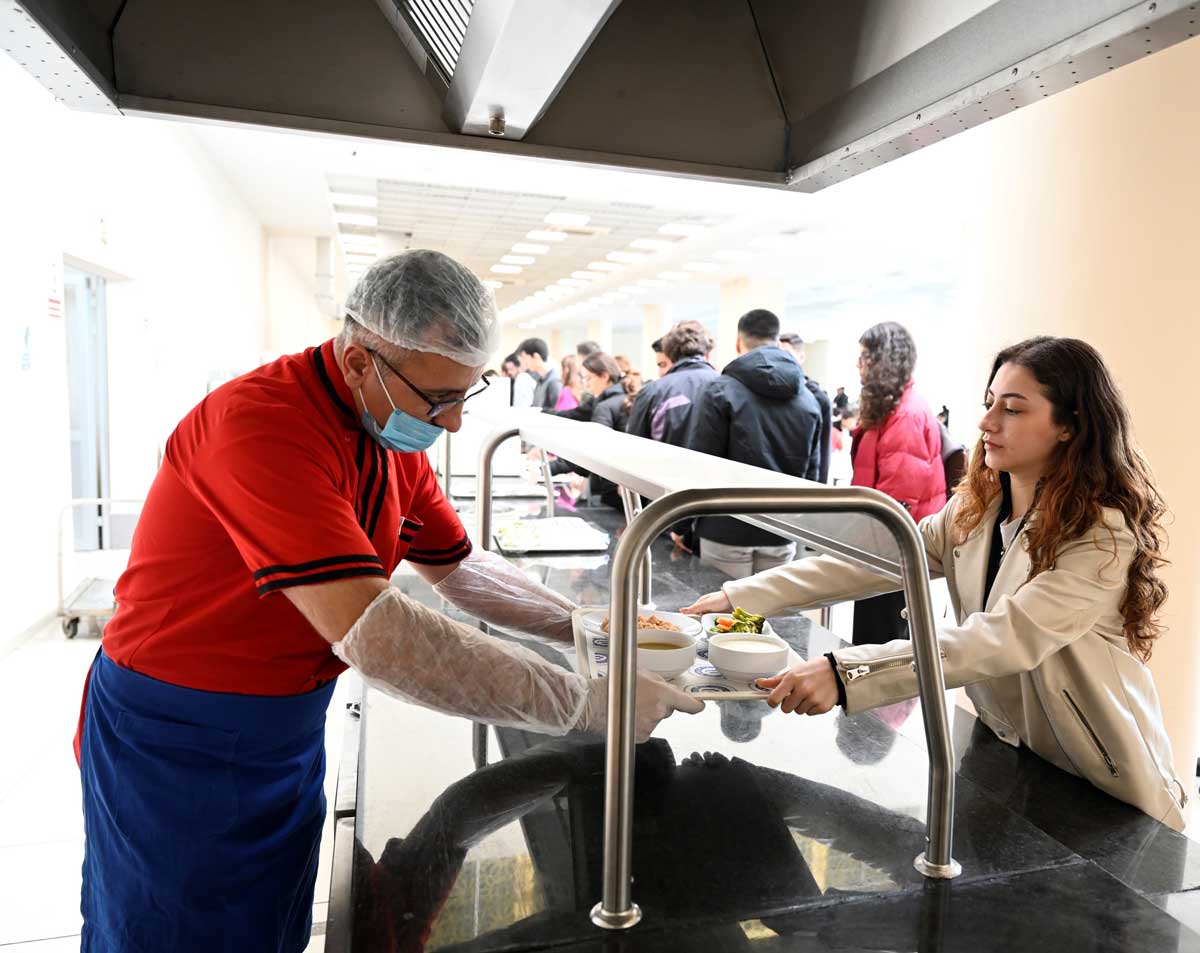 UŞAK ÜNİVERSİTESİNDEN YEMEK MENÜLERİNDE BİR İLK DAHA  