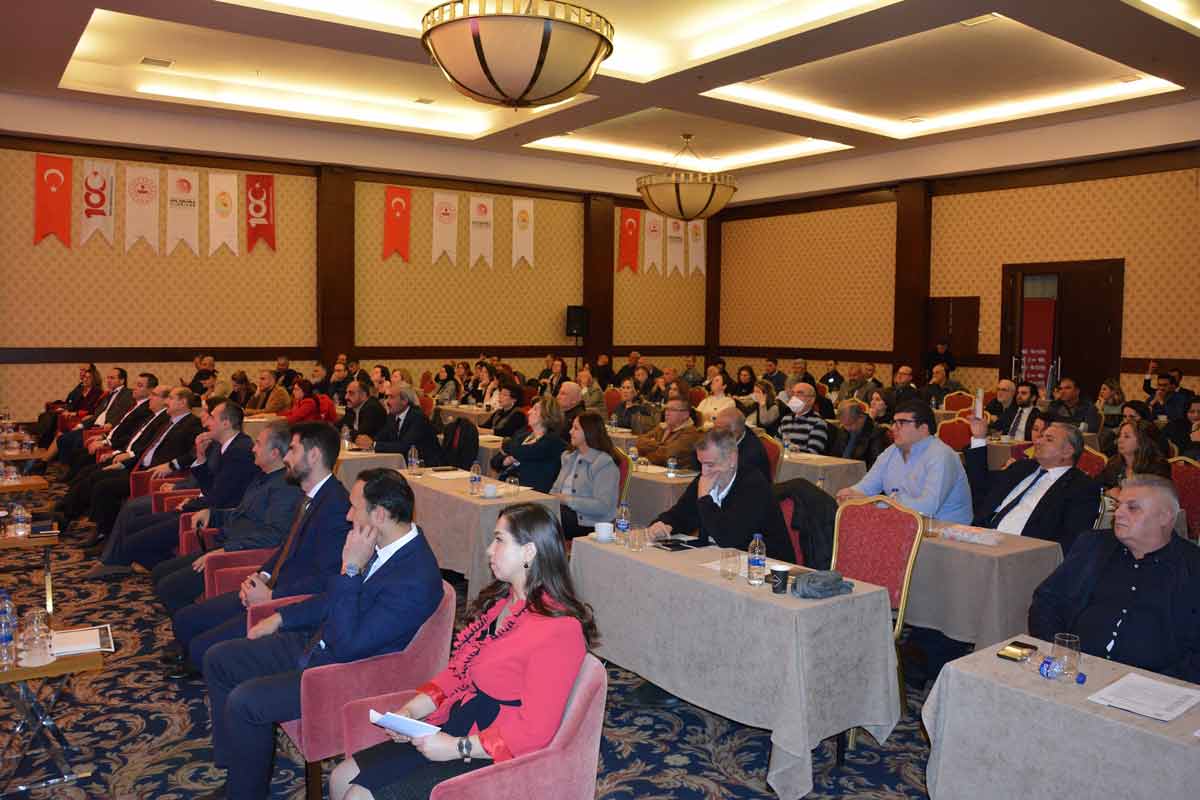 135 STK ÇALIŞTAYDA BULUŞTU