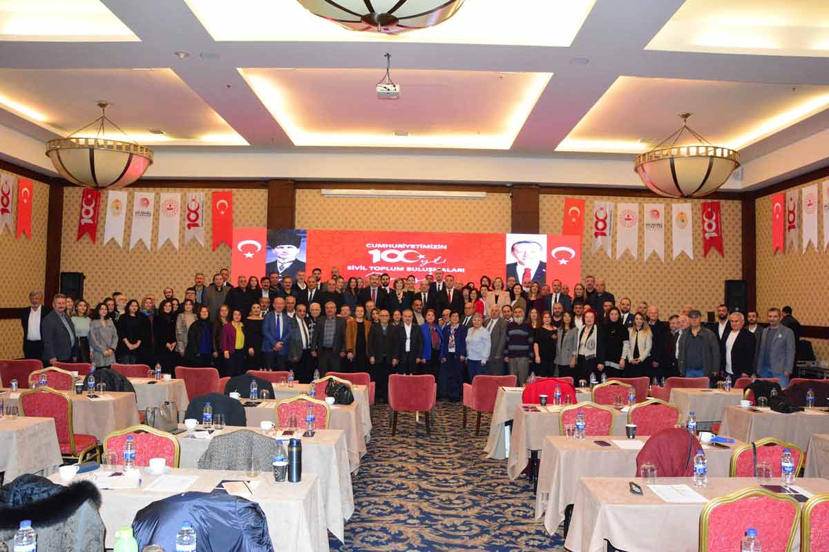 135 STK ÇALIŞTAYDA BULUŞTU