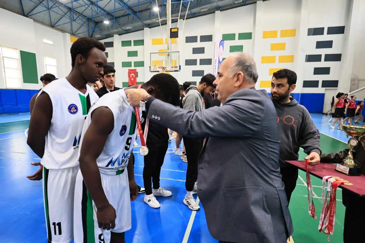 BASKETBOLDA ŞAMPİYON YURTLAR BELLİ OLDU  