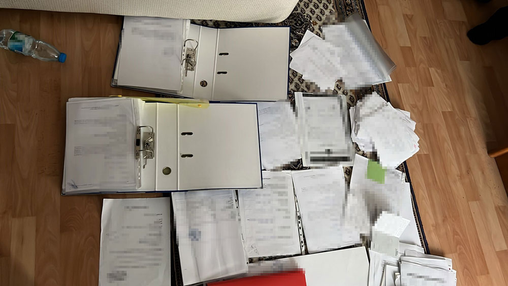 İZMİR'DE VURGUN ÇETESİ ÇÖKERTİLDİ