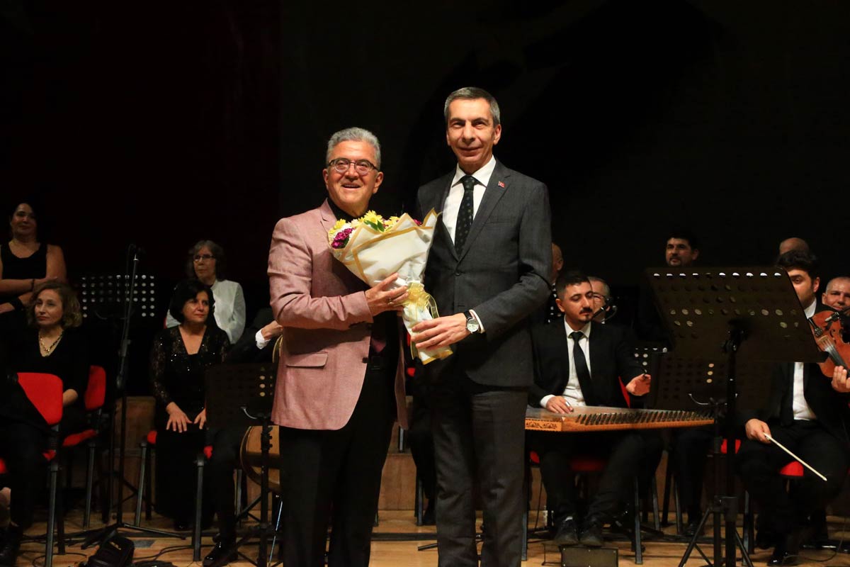ŞAİRLERİN ŞİİRLERİ ŞARKIYA DÖNÜŞTÜ