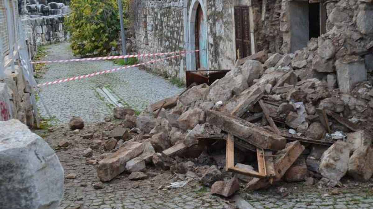 TARİHİ BİNA RESTORASYONA GİRDİ