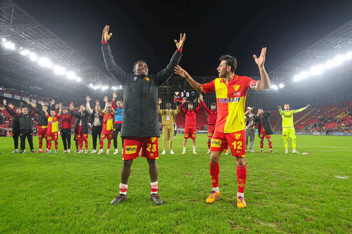 TRENDYOL 1. LİG'İN EN AZ GOL YİYEN TAKIMI GÖZTEPE  