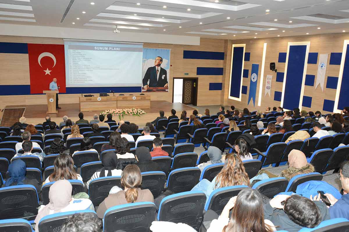 YAPAY ZEKA VE MATEMATİK İLİŞKİSİ KONUŞULDU