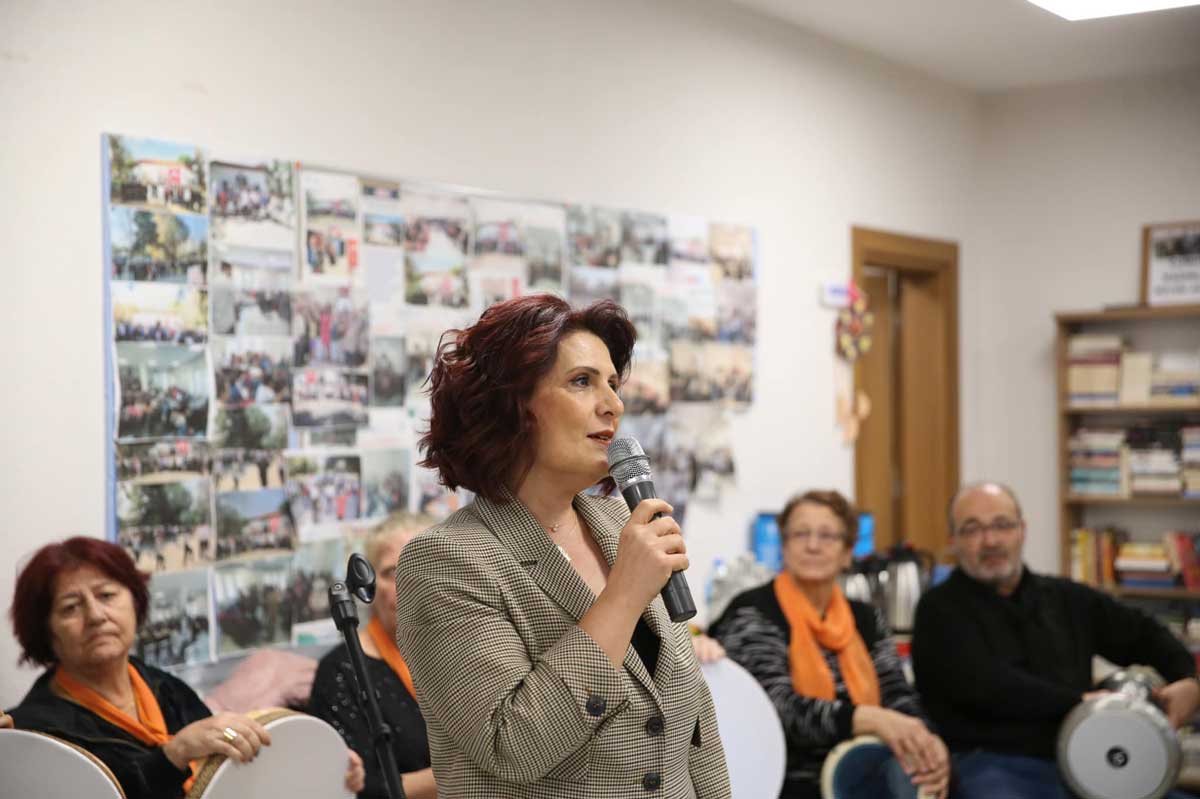 BÜYÜKLER NOSTALJİYE YOLCULUK YAPTI