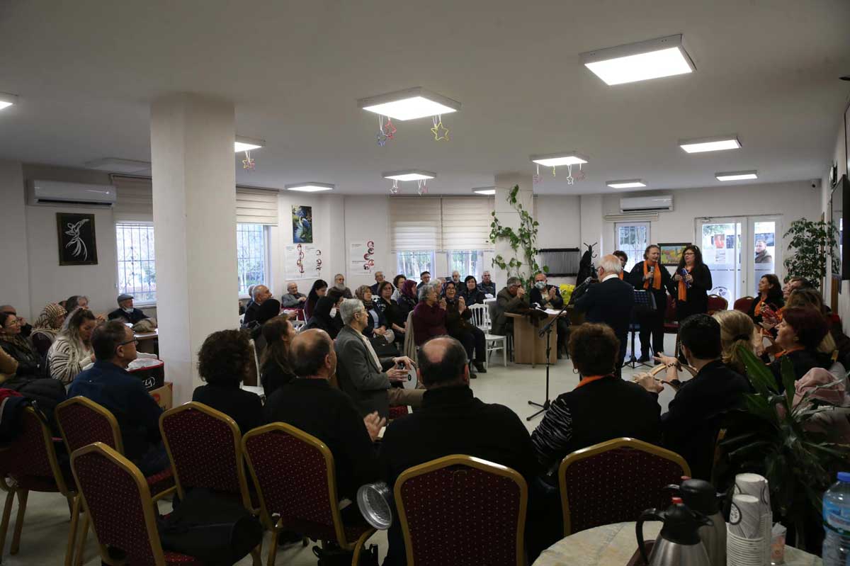 BÜYÜKLER NOSTALJİYE YOLCULUK YAPTI