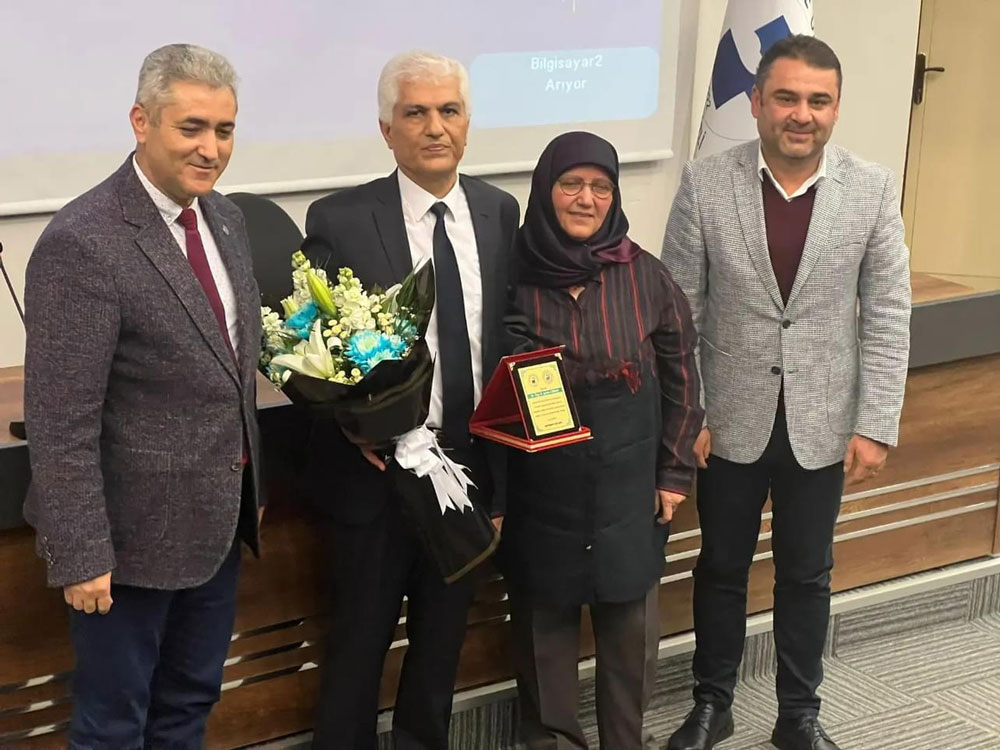 FEN FAKÜLTESİ'NİN İLK EMEKLİ AKADEMİSYENİ CERAN OLDU