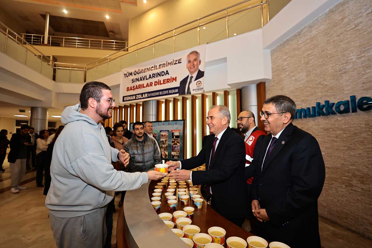 FİNAL HAFTASINDAKİ ÖĞRENCİLERE ÇORBA İKRAM ETTİLER