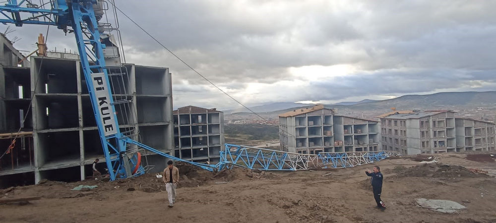 MANİSA’DAKİ VİNÇ KAZASININ GÖRÜNTÜLERİ ORTAYA ÇIKTI