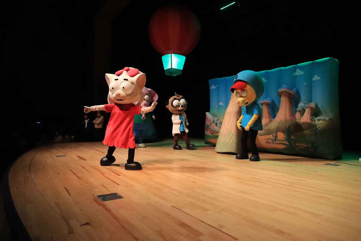 ÖĞRENCİLER AKIN ETTİ