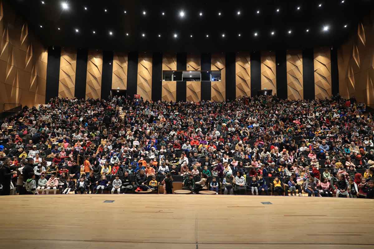 ÖĞRENCİLER AKIN ETTİ