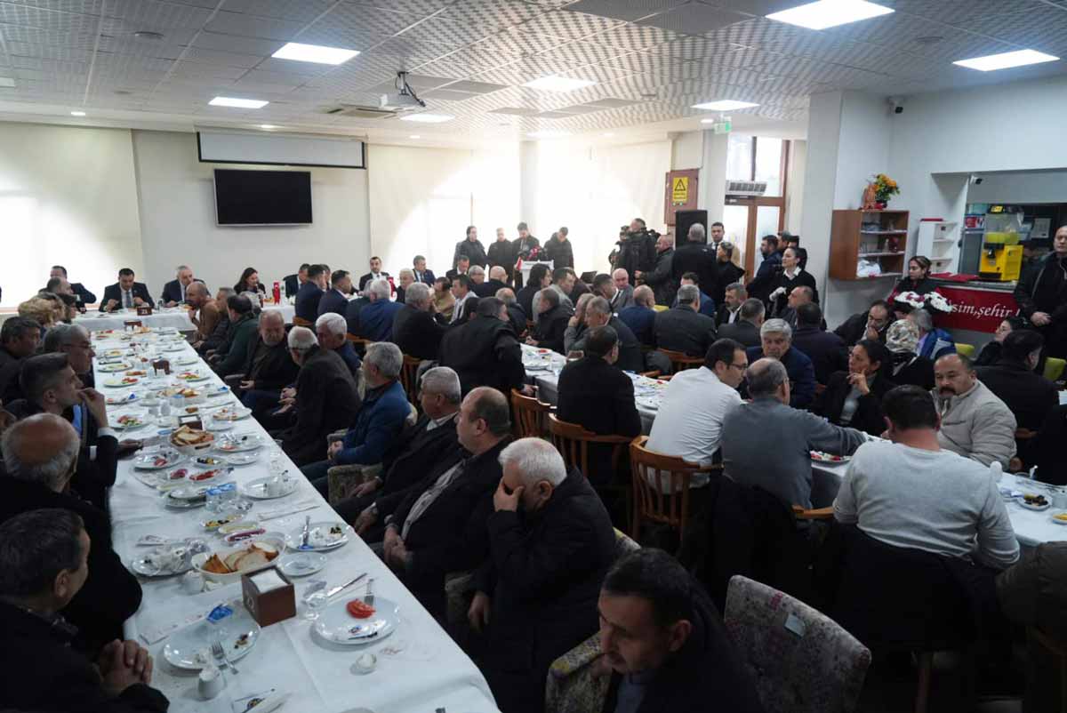 ÖZGÜR ÖZEL'DEN EMEKLİ MAAŞI TEKLİFİ