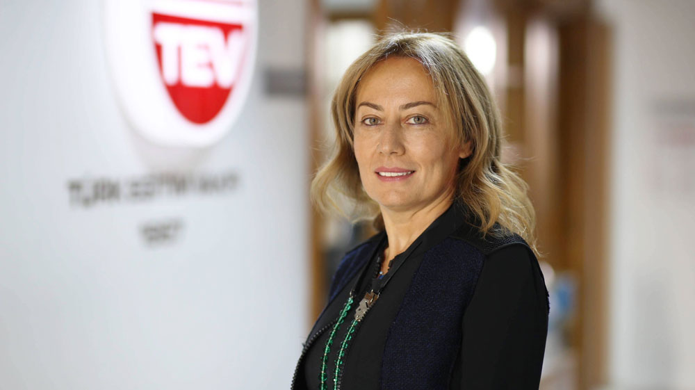 TEV DEPREM SONRASI GENÇLERİN YANINDA