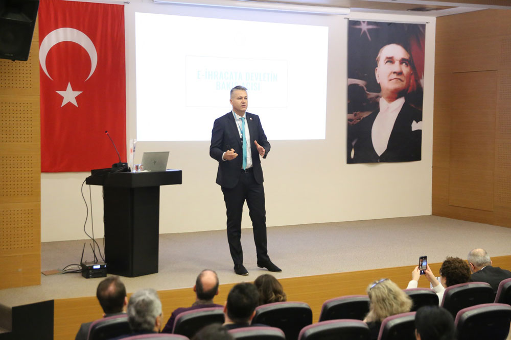 DENİZLİ’DE E-İHRACAT ZİRVESİ