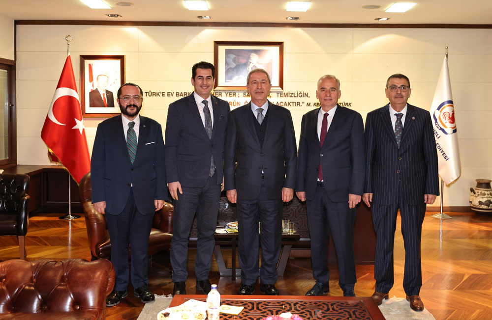 ESKİ BAKAN AKAR’DAN ZOLAN’A ZİYARET