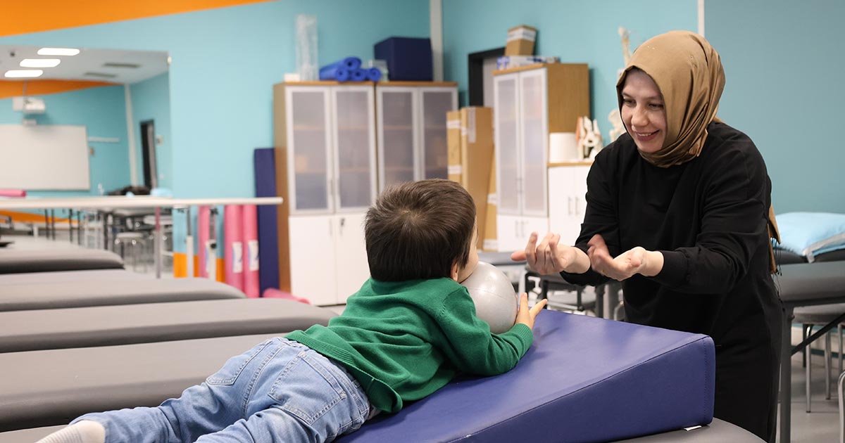 OĞLU İÇİN YENİDEN ÜNİVERSİTELİ OLDU