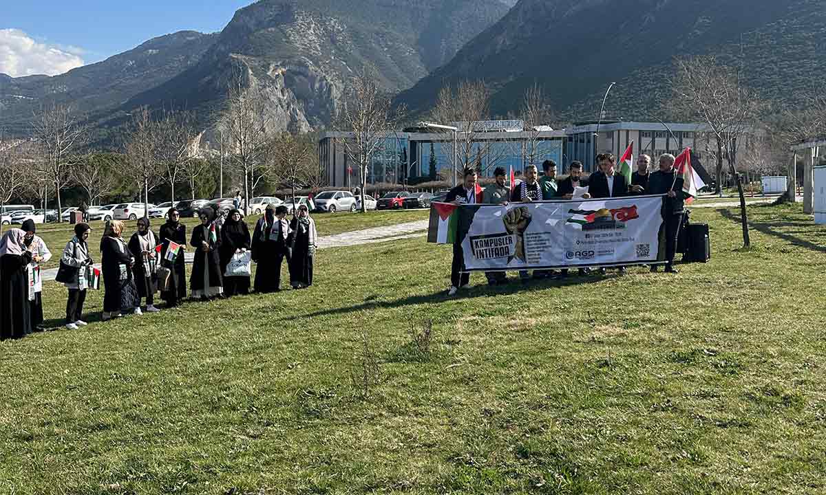 PAÜ’DE İSRAL KARŞITI EYLEM