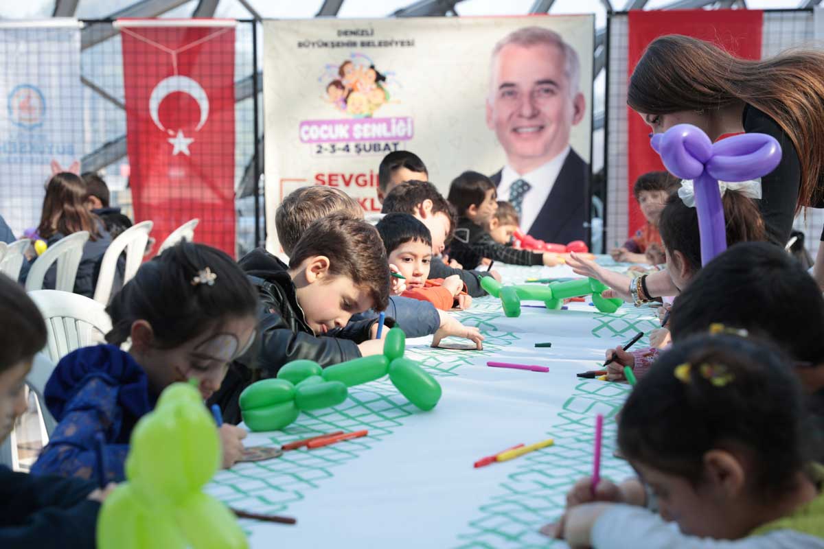 ŞENLİK SONA ERDİ BİNLERCESİ EĞLENDİ