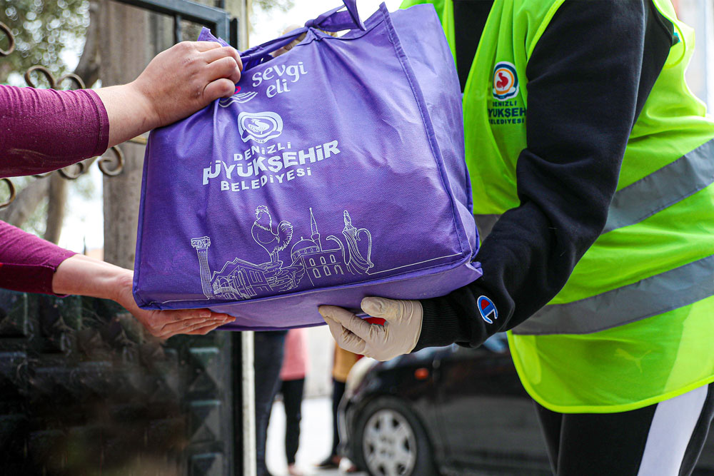 SEVGİ ELİ 18 YAŞINDA