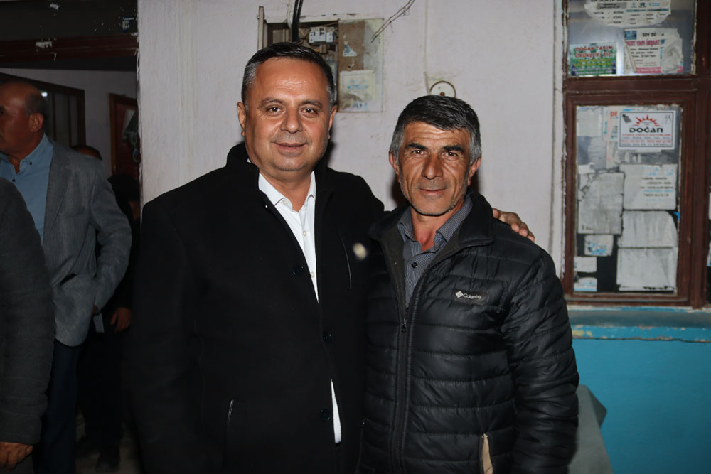 BOĞULAN ADAMI HEIMLICH MANEVRASI KURTARDI