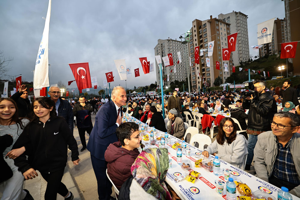 İFTAR SOFRASI AKVADİ’YE KURULDU