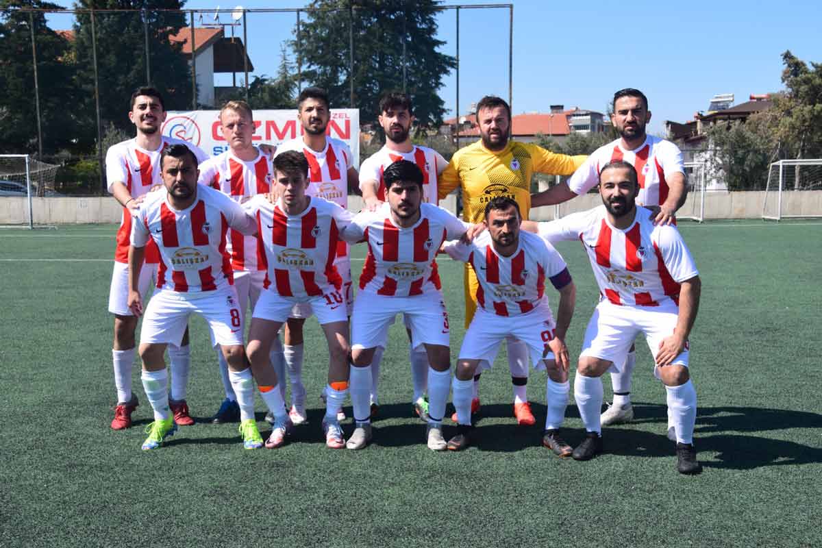 KUTLUBEYSPOR 1 PUANI KAPTI 