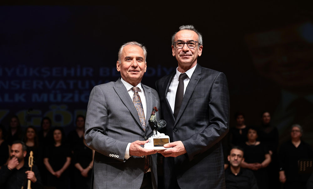 ÖZAY GÖNLÜM ESERLERİYLE ANILDI