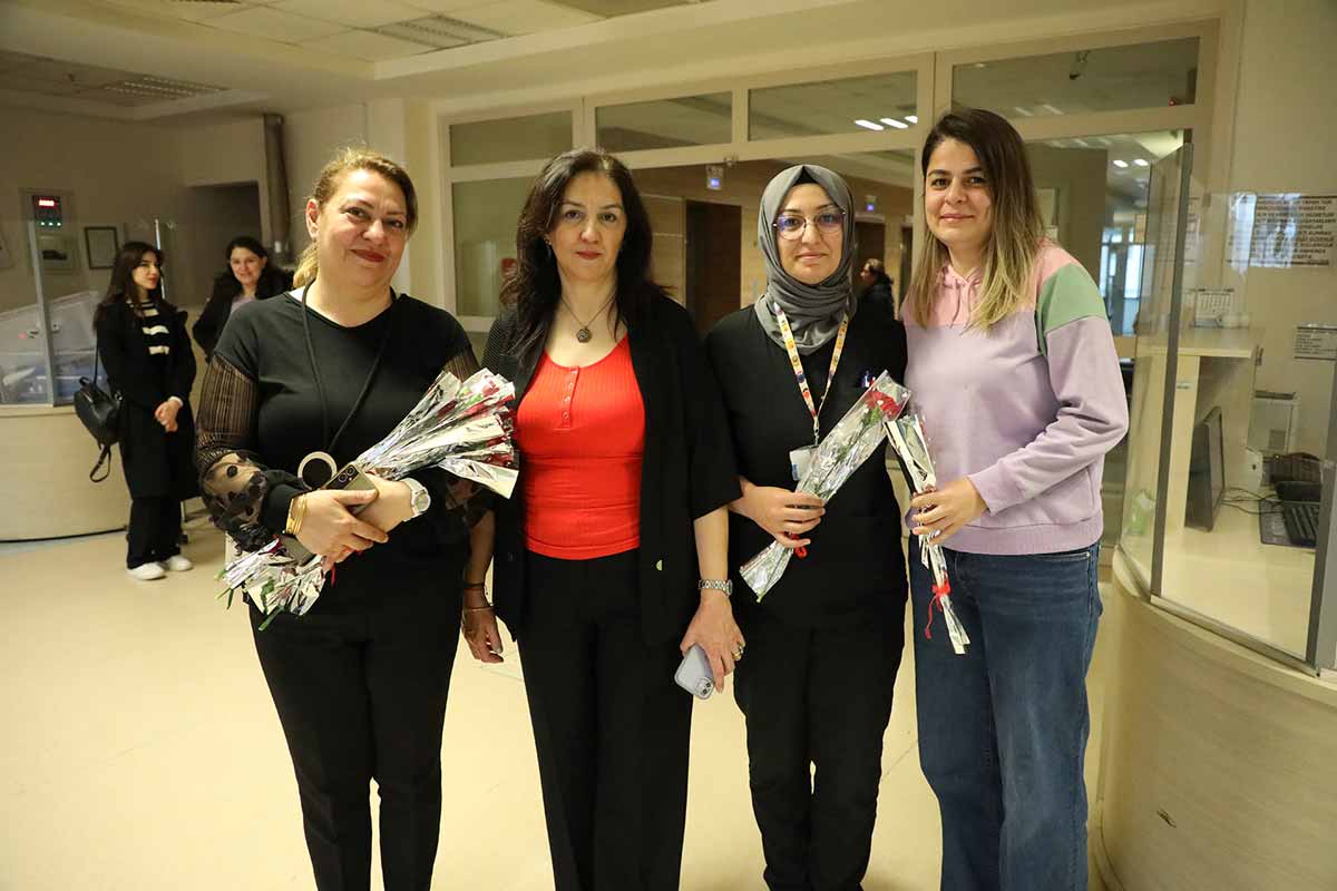PAÜ HASTANESİ’NDE KADINLAR GÜNÜ KUTLADI